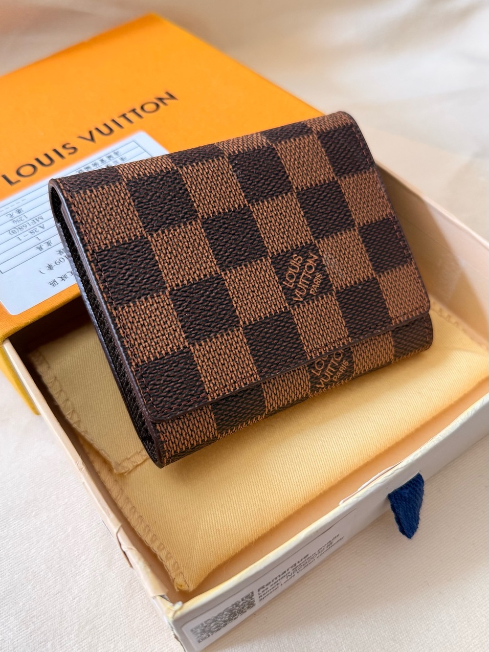 Damier Bifold Card Holder in Brown BNIB